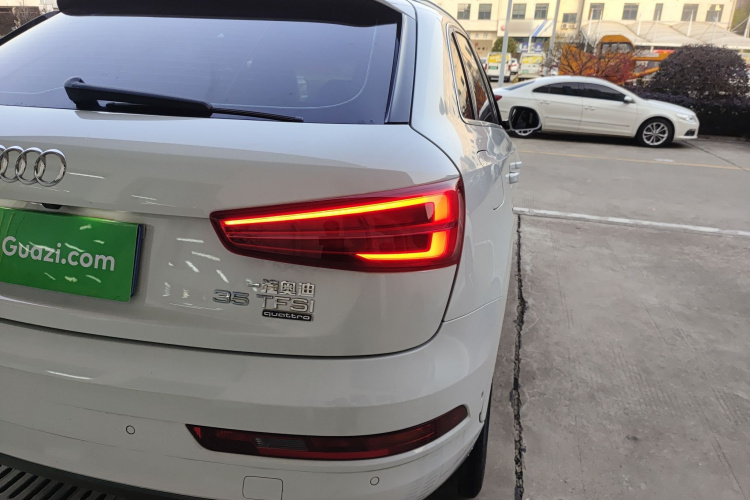 奥迪Q3 2016款 35 TFSI quattro 全时四驱风尚型车身外观6006