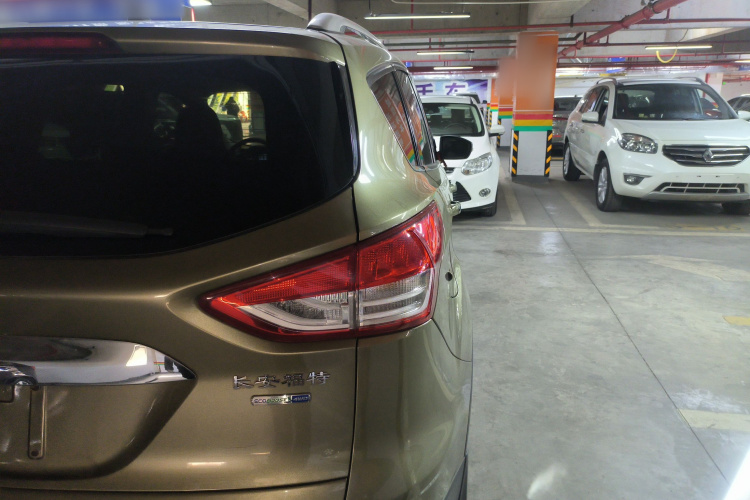 福特 翼虎 2015款 2.0L GTDi 四驱尊贵型车身外观6006