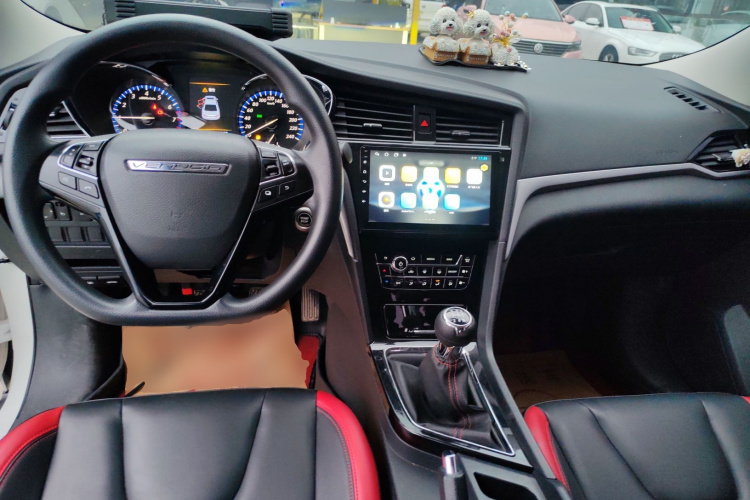 启辰D60 2019款 十万荣耀 1.6L XL 手动辰酷版 国VI中控内饰12
