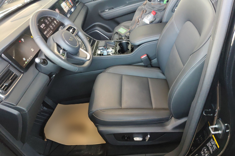 理想汽车 理想ONE 2021款 增程6座版中控内饰19