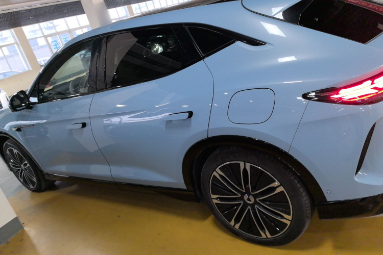 腾势N7 2024款 630 四驱智驾Ultra版车身外观4