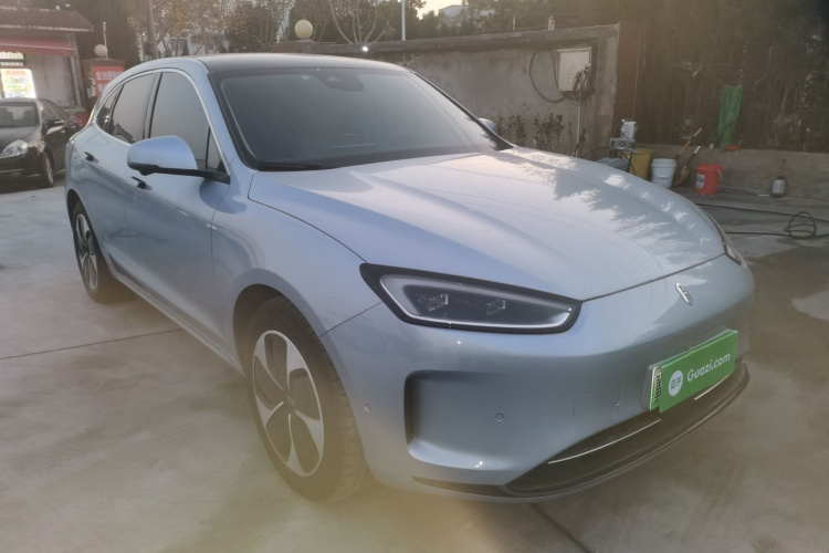 鸿蒙智行 问界M5 2022款 纯电后驱标准版车身外观3