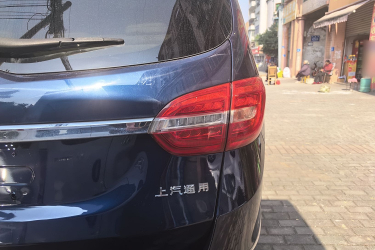 别克GL8 2017款 25S 舒适型 国V车身外观9