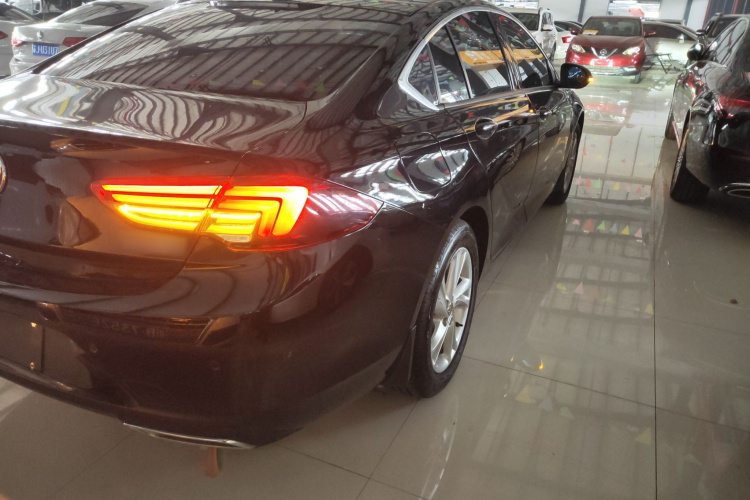 别克 君威 2020款 552T 精英型车身外观9