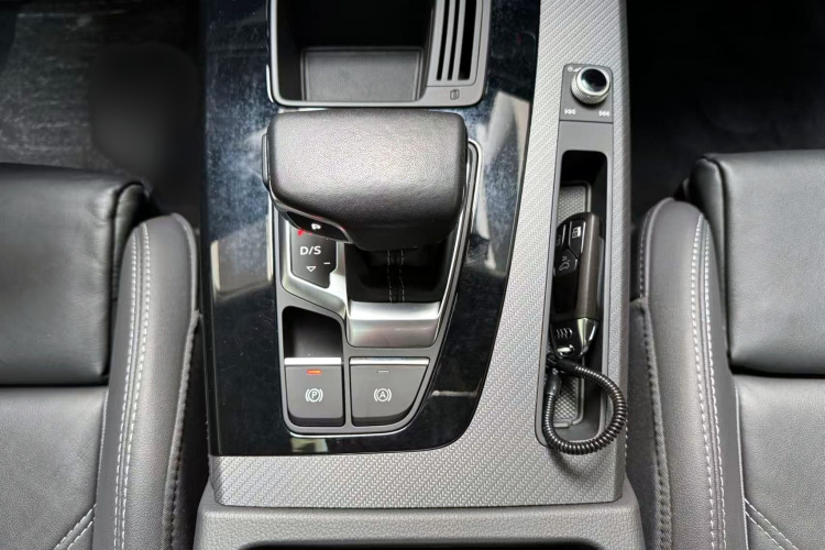 奥迪Q5L 2022款 改款 40T 豪华动感型局部细节18