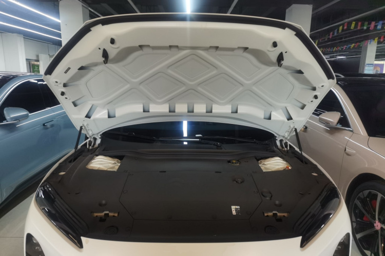 蔚来ET5T 2024款 75kWh Touring机舱底盘24