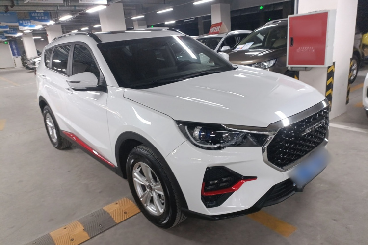 捷途X70 2023款 1.5T 手动超越版 7座车身外观3