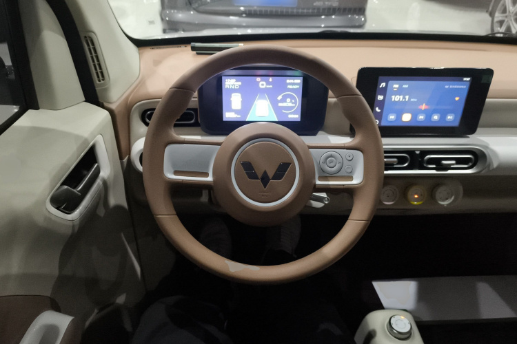 五菱汽车 宏光MINIEV 2024款 第三代 215km 进阶版中控内饰13