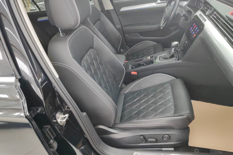 大众 迈腾GTE插电混动 2022款 GTE 豪华型局部细节41