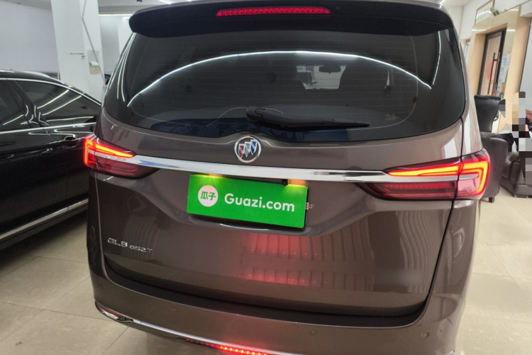 别克GL8 2022款 陆上公务舱 652T 舒适型车身外观6