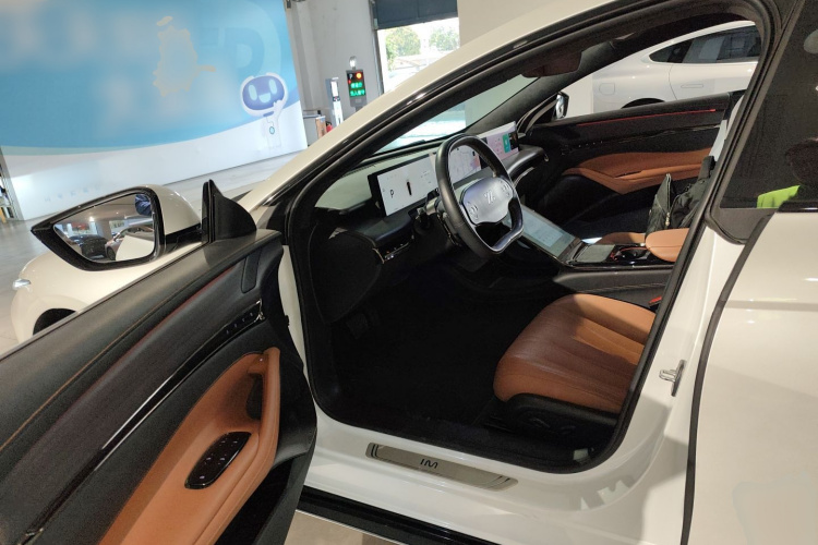 智己汽车 智己L7 2022款 Pro中控内饰20