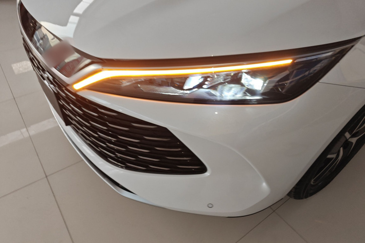 比亚迪 秦L 2024款 DM-i 120KM超越型局部细节36