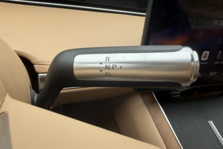 鸿蒙智行 享界S9 2024款 纯电 Ultra 四驱旗舰版局部细节18