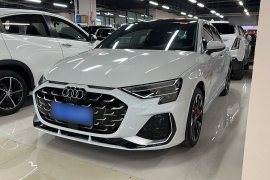 奥迪A3 2025款 A3L Limousine 35TFSI 飞驰尊享型