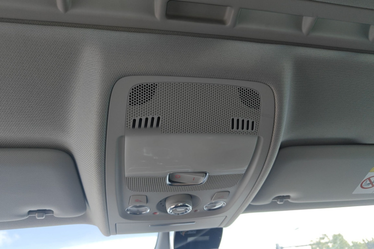 奥迪A4L 2015款 35 TFSI 自动舒适型中控内饰22