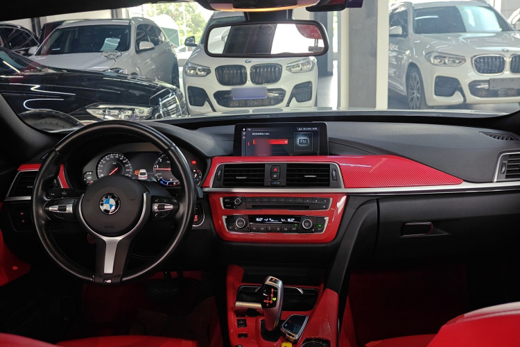 宝马3系GT 2019款 320i M运动套装中控内饰7002