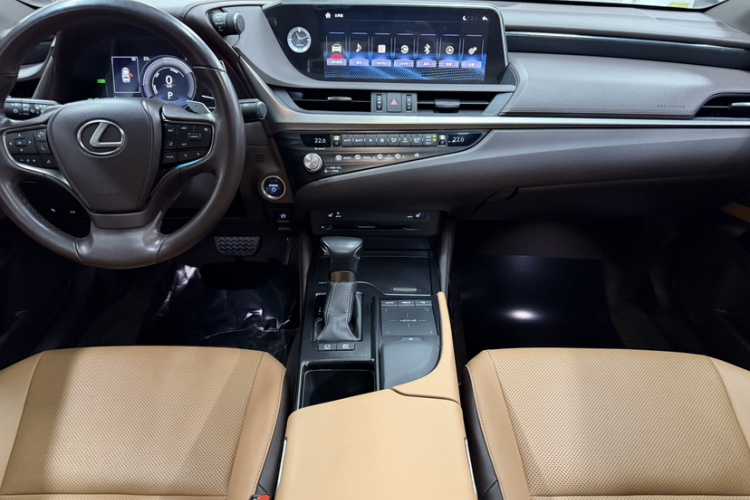 雷克萨斯ES 2020款 300h 卓越版中控内饰7001