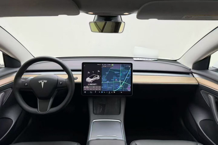 特斯拉 Model 3 2021款 标准续航后驱升级版中控内饰7007