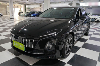 红旗E-QM5 2023款 改款 基础出行版