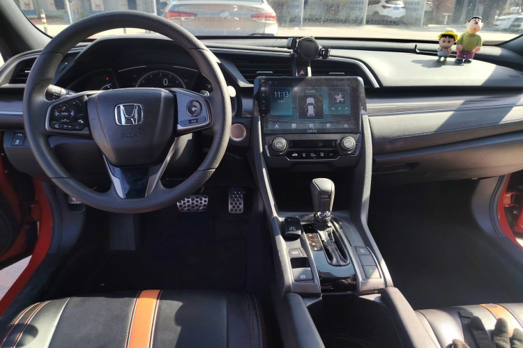 本田 思域 2021款 HATCHBACK 220TURBO CVT潮酷控中控内饰7002