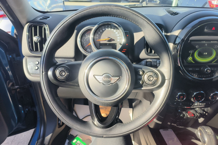 MINI Countryman 2017款 1.5T COOPER ALL4中控内饰13