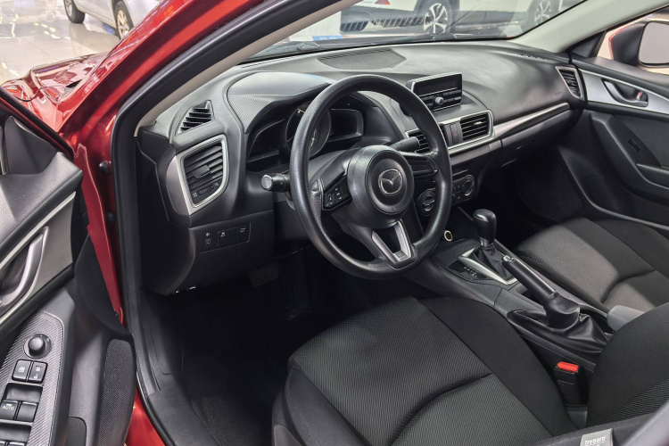 马自达3 昂克赛拉 2017款 三厢 1.5L 自动舒适型 国V中控内饰7002