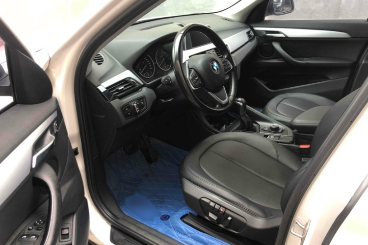 宝马X1 2018款 sDrive20Li 领先型中控内饰7003