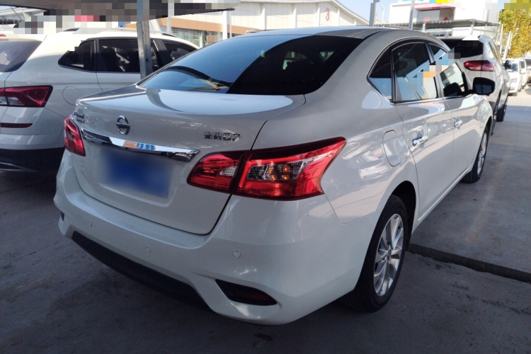 日产 轩逸 2022款 经典 1.6XL CVT豪华版车身外观7