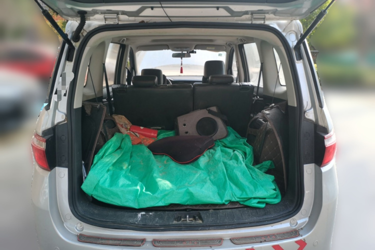 长安凯程 长安欧尚A600 2016款 1.5L 手动豪华型7座中控内饰23