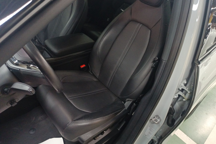 蔚来ES6 2020款 455KM 运动版中控内饰19