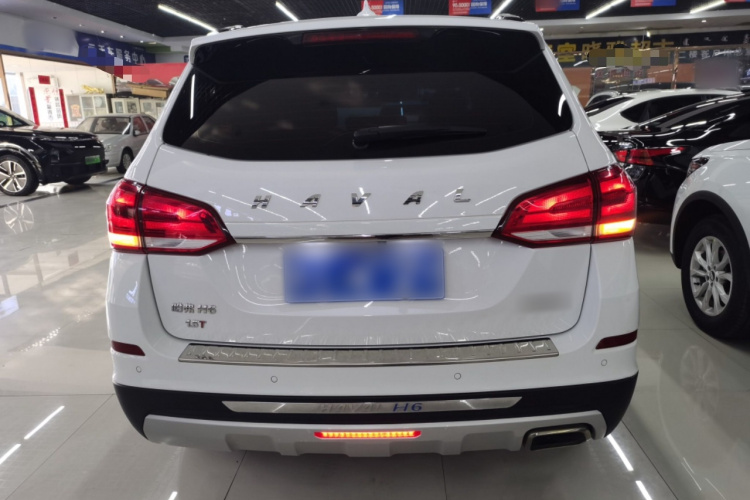 哈弗H6 2018款 蓝标 运动版 1.5T 自动两驱精英型车身外观6
