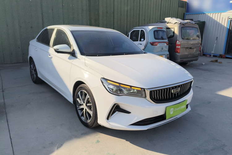 吉利汽车 帝豪 2023款 第4代冠军版 1.5L CVT尊贵型车身外观3