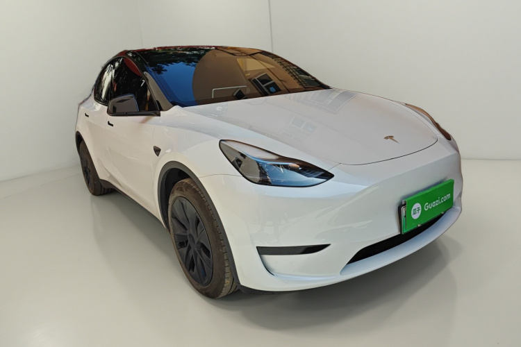 特斯拉 Model Y 2024款 后轮驱动版车身外观3
