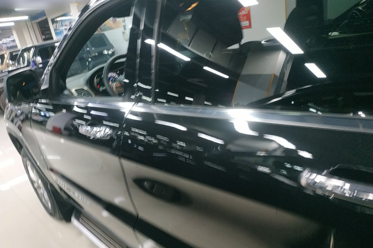 Jeep 大切诺基(进口) 2014款 3.6L 精英导航版车身外观4