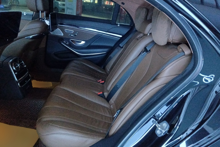 奔驰S级 2018款 S 450 L 4MATIC 卓越特别版中控内饰7004