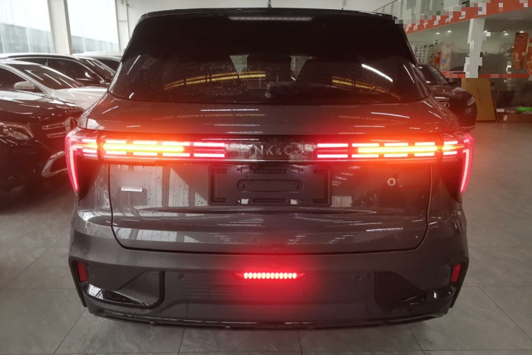 领克01 2023款 1.5TD EM-F PM车身外观6004