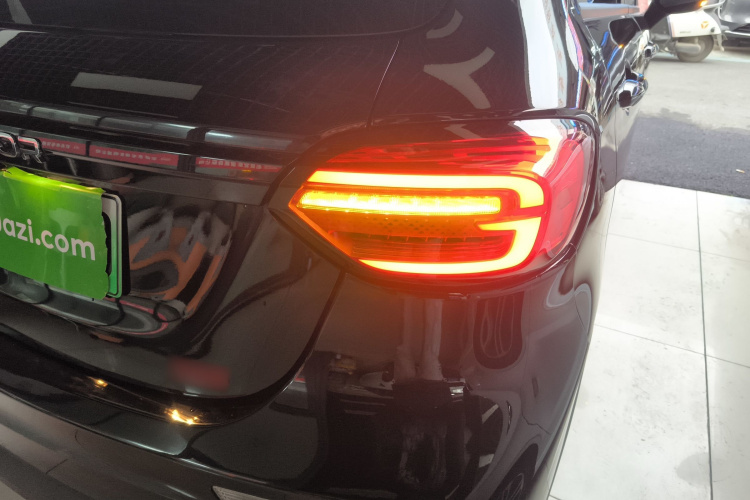 零跑汽车 零跑T03 2022款 炫晶版车身外观9