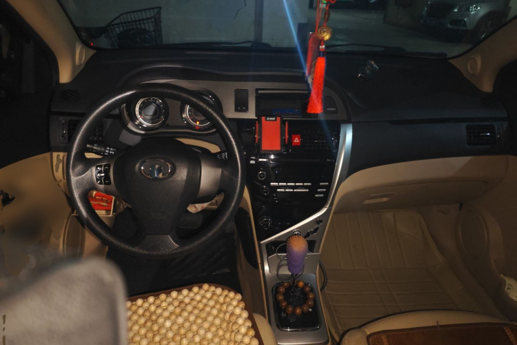 长城C30 2013款 1.5L CVT豪华型中控内饰12