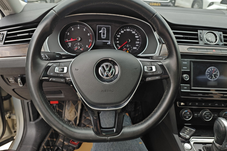 大众 迈腾 2018款 改款 330TSI DSG 豪华型局部细节13