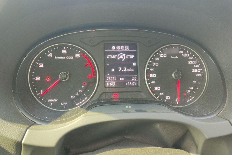 奥迪A3 2018款 30周年年型 Sportback 35 TFSI 进取型局部细节14