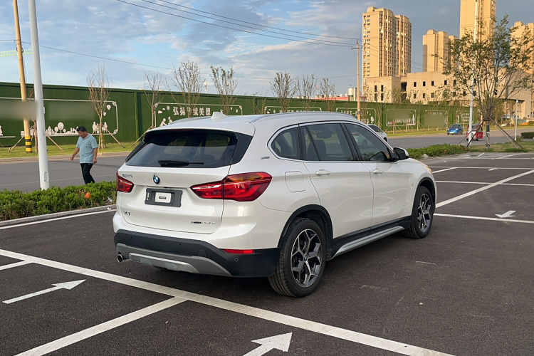 宝马X1新能源 2019款 xDrive25Le 豪华型车身外观6004