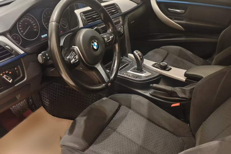 宝马3系 2018款 320i M运动套装中控内饰7002