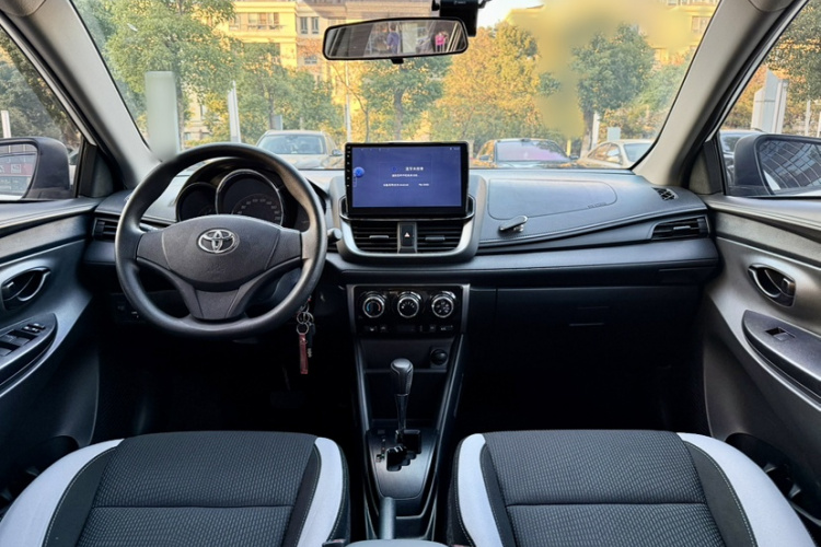 丰田 YARiS L 致炫 2021款 致炫X 1.5L CVT领先版中控内饰7009