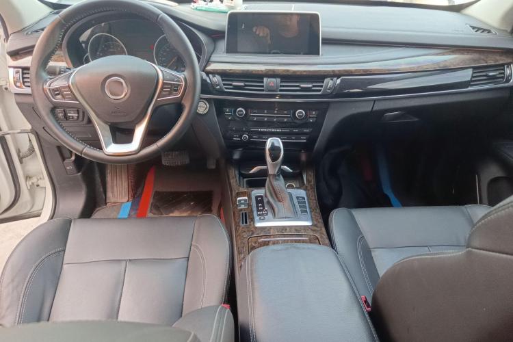 汉腾汽车 汉腾X7 2016款 2.0T DCT御马版中控内饰7002