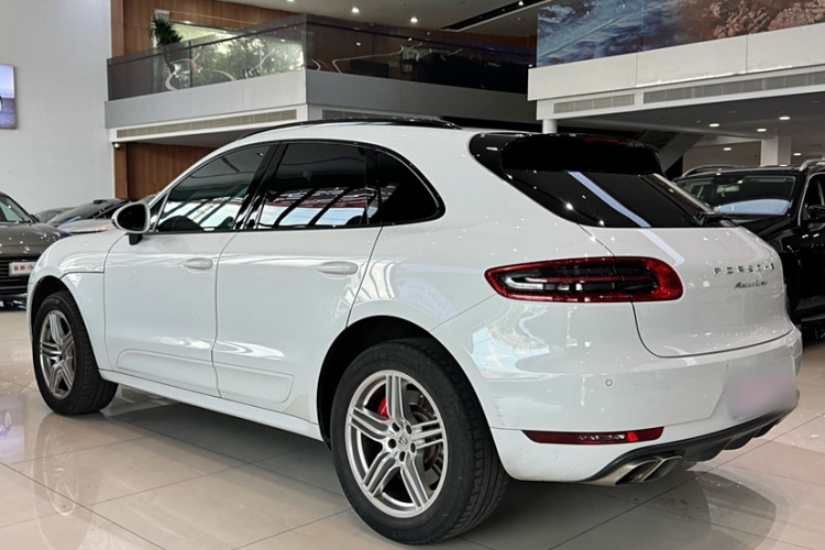 保时捷 2016款 Macan Turbo 3.6T车身外观6010