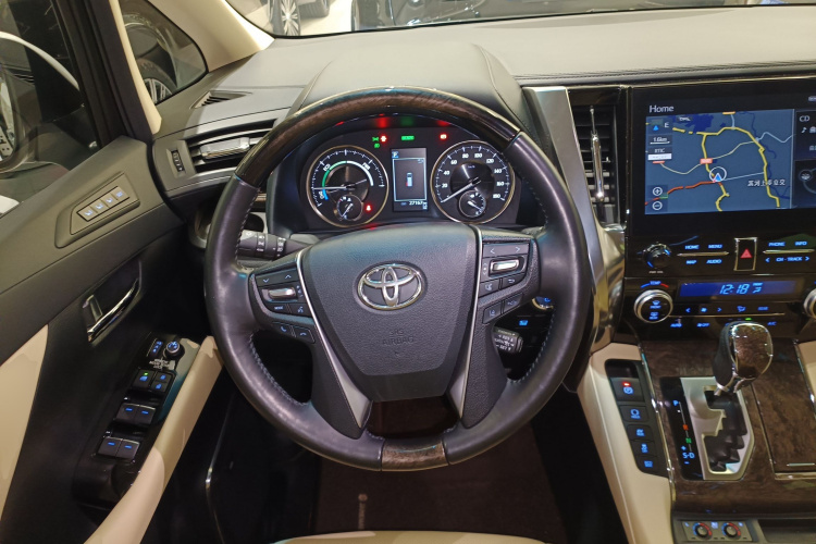 丰田 埃尔法 2021款 双擎 2.5L 尊贵版中控内饰13