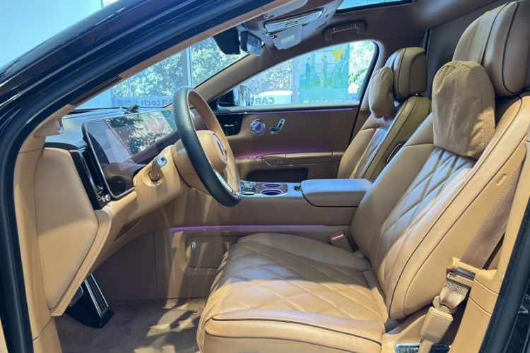 鸿蒙智行 尊界S800 2025款 增程 星辉行政版 4座局部细节19