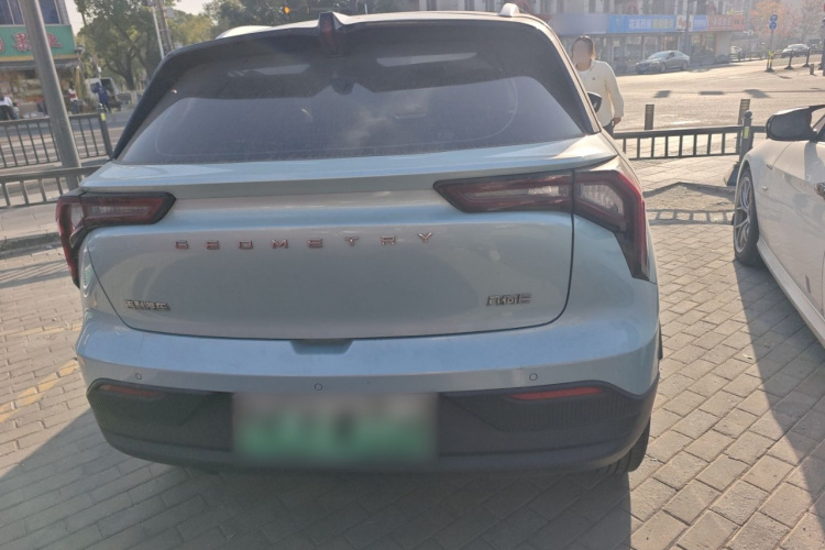 吉利几何E萤火虫 2022款 401KM 玲珑虎 4座车身外观6