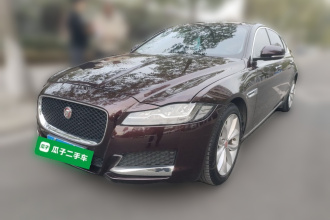 捷豹XFL 2019款 XFL 2.0T 250PS 两驱豪华版