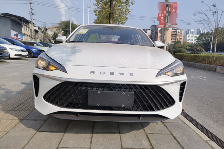 荣威i5 2026款 1.5L CVT豪华版车身外观2